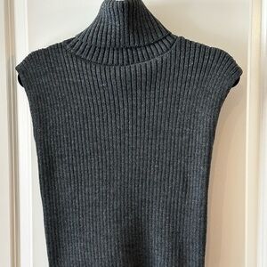 Fashion Nova Gray Ribbed Turtleneck Sleeveless Sweater Top | Size S